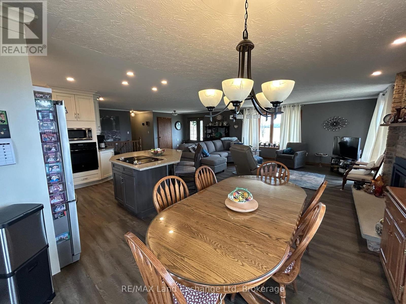 1a Crawford Street, North Huron, Ontario  N0G 2W0 - Photo 8 - X12278846