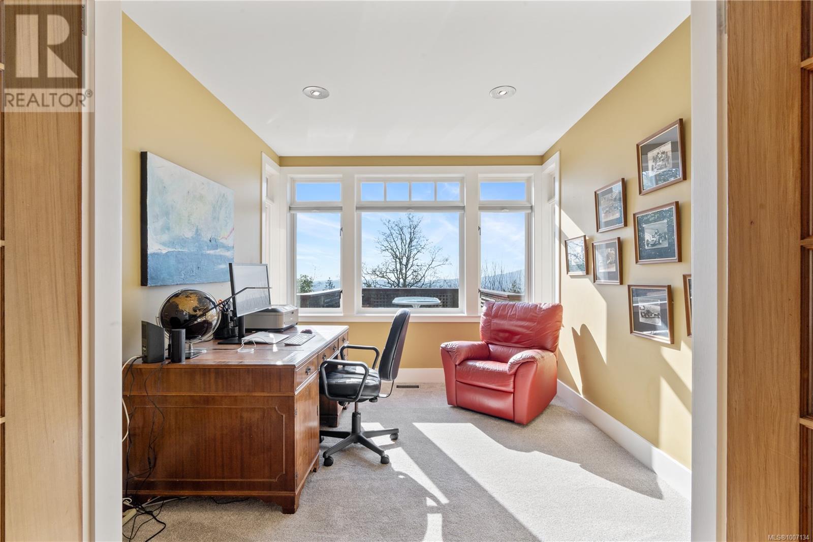 Property at 8242 Thomson Pl image 2