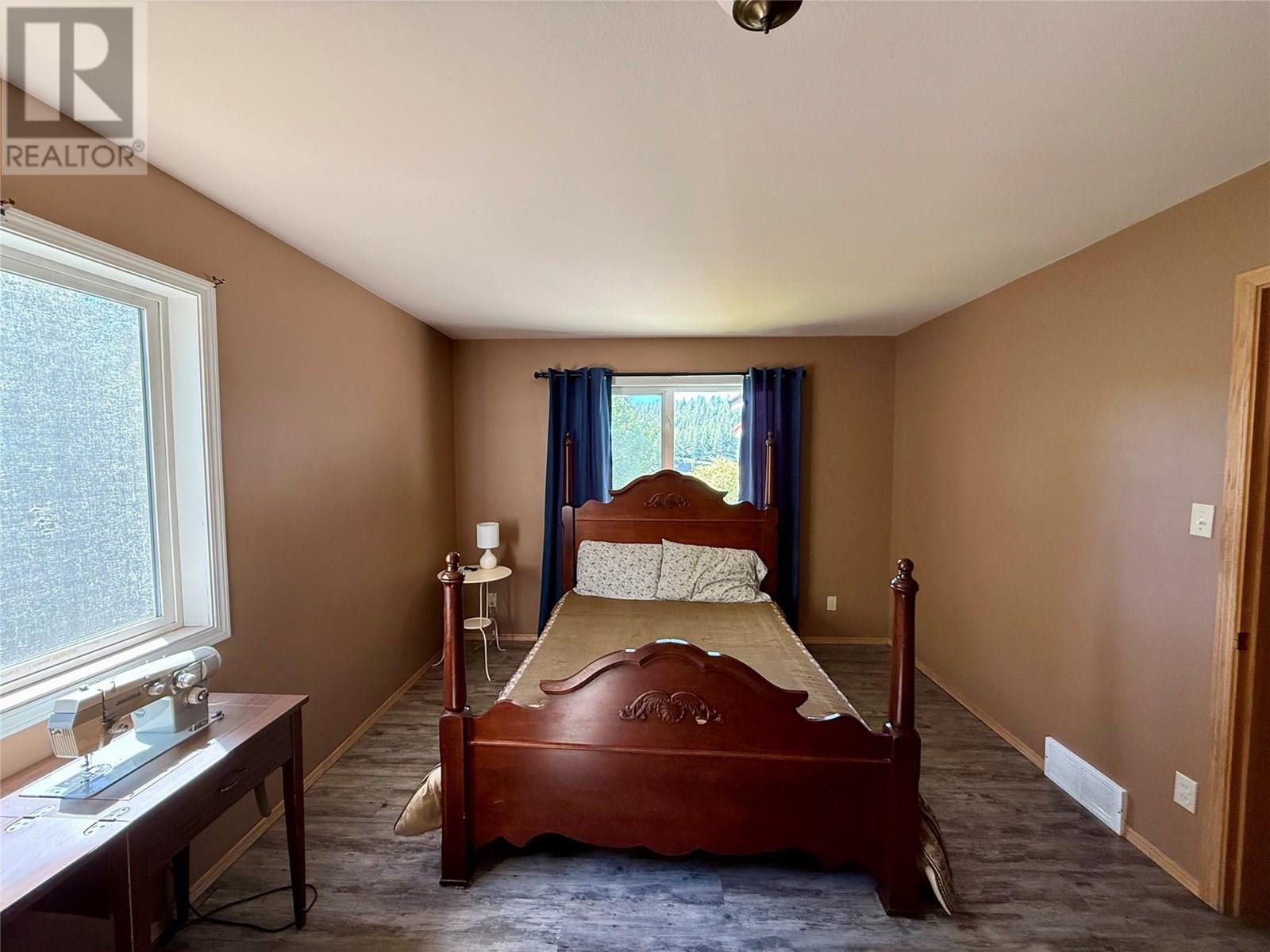 5888 Lazy Lake Road, Wasa, British Columbia  V0B 2K0 - Photo 21 - 10347068