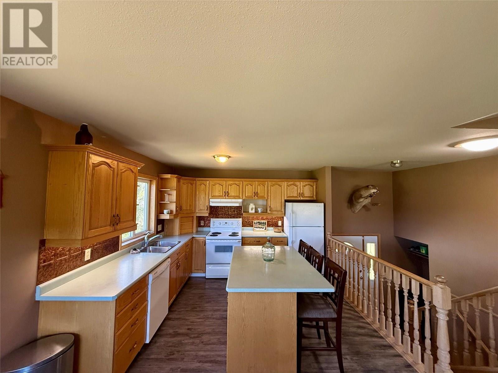 5888 Lazy Lake Road, Wasa, British Columbia  V0B 2K0 - Photo 20 - 10347068