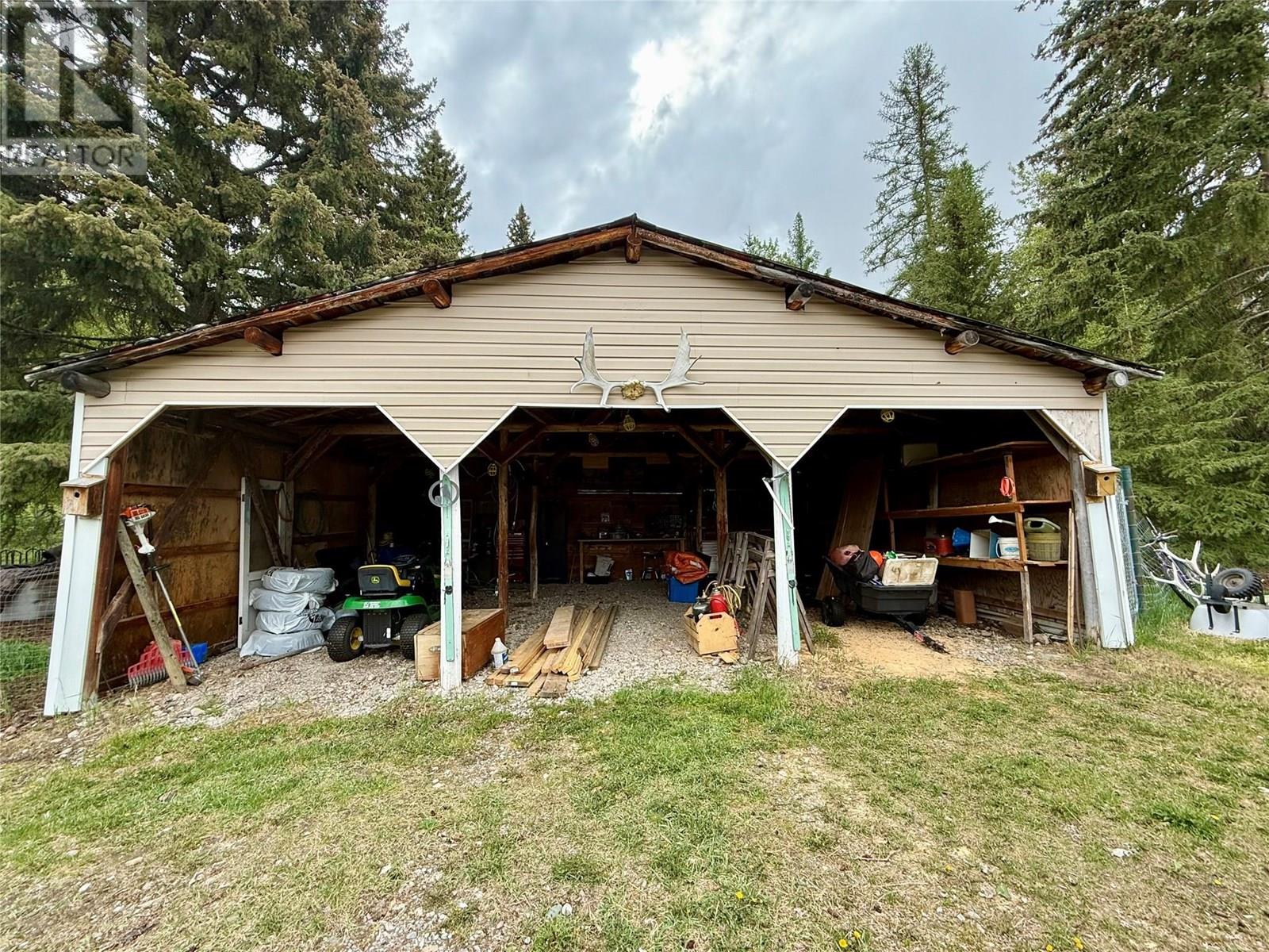 5888 Lazy Lake Road, Wasa, British Columbia  V0B 2K0 - Photo 30 - 10347068