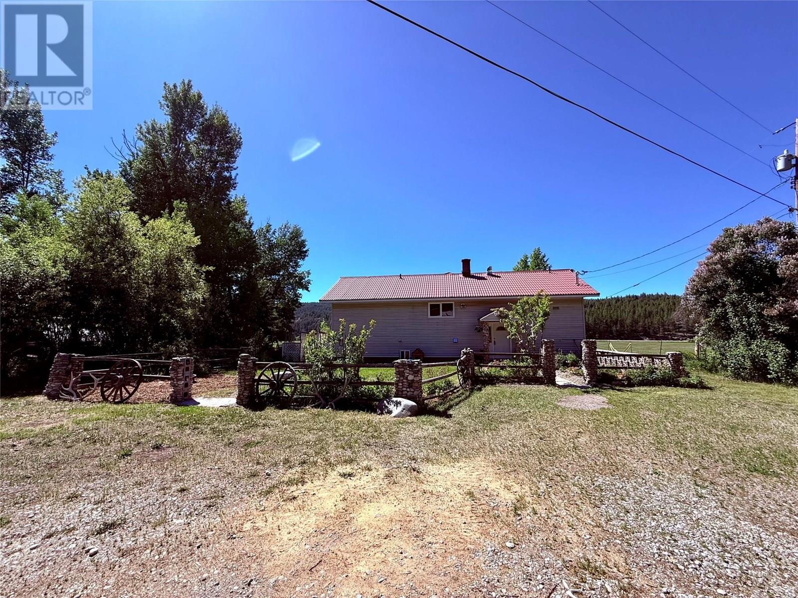 5888 Lazy Lake Road, Wasa, British Columbia  V0B 2K0 - Photo 7 - 10347068