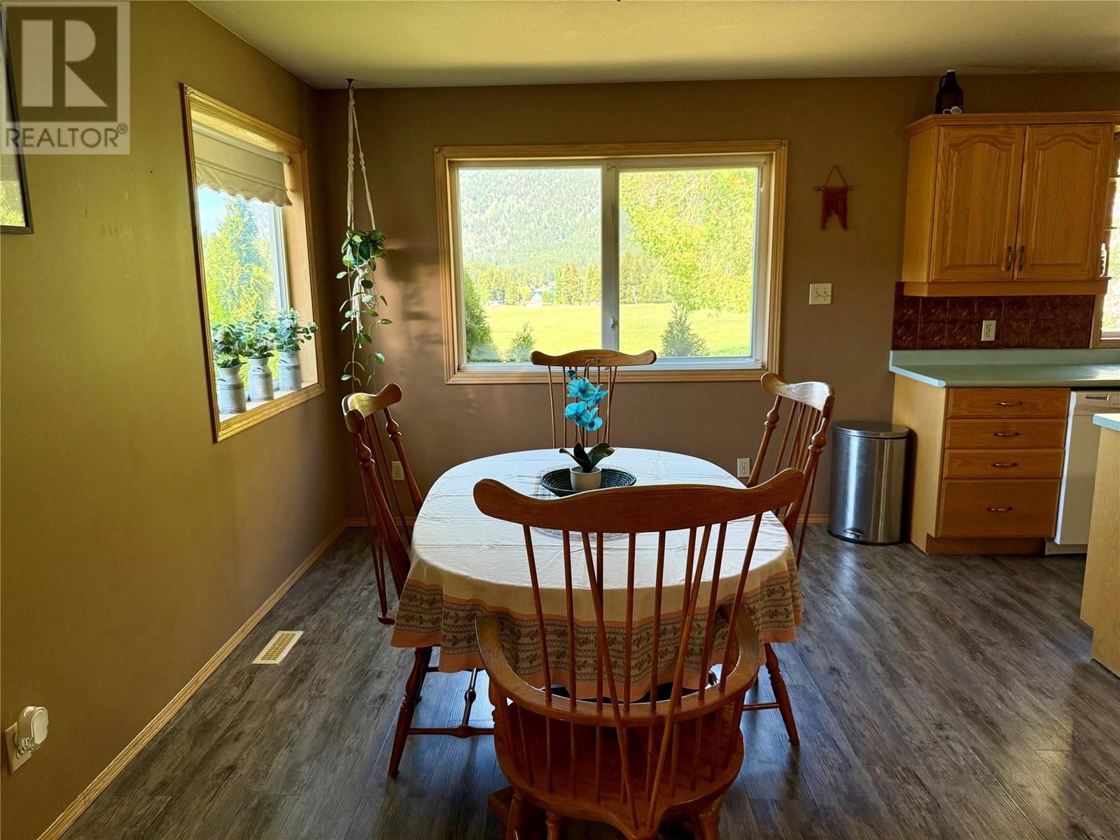5888 Lazy Lake Road, Wasa, British Columbia  V0B 2K0 - Photo 19 - 10347068