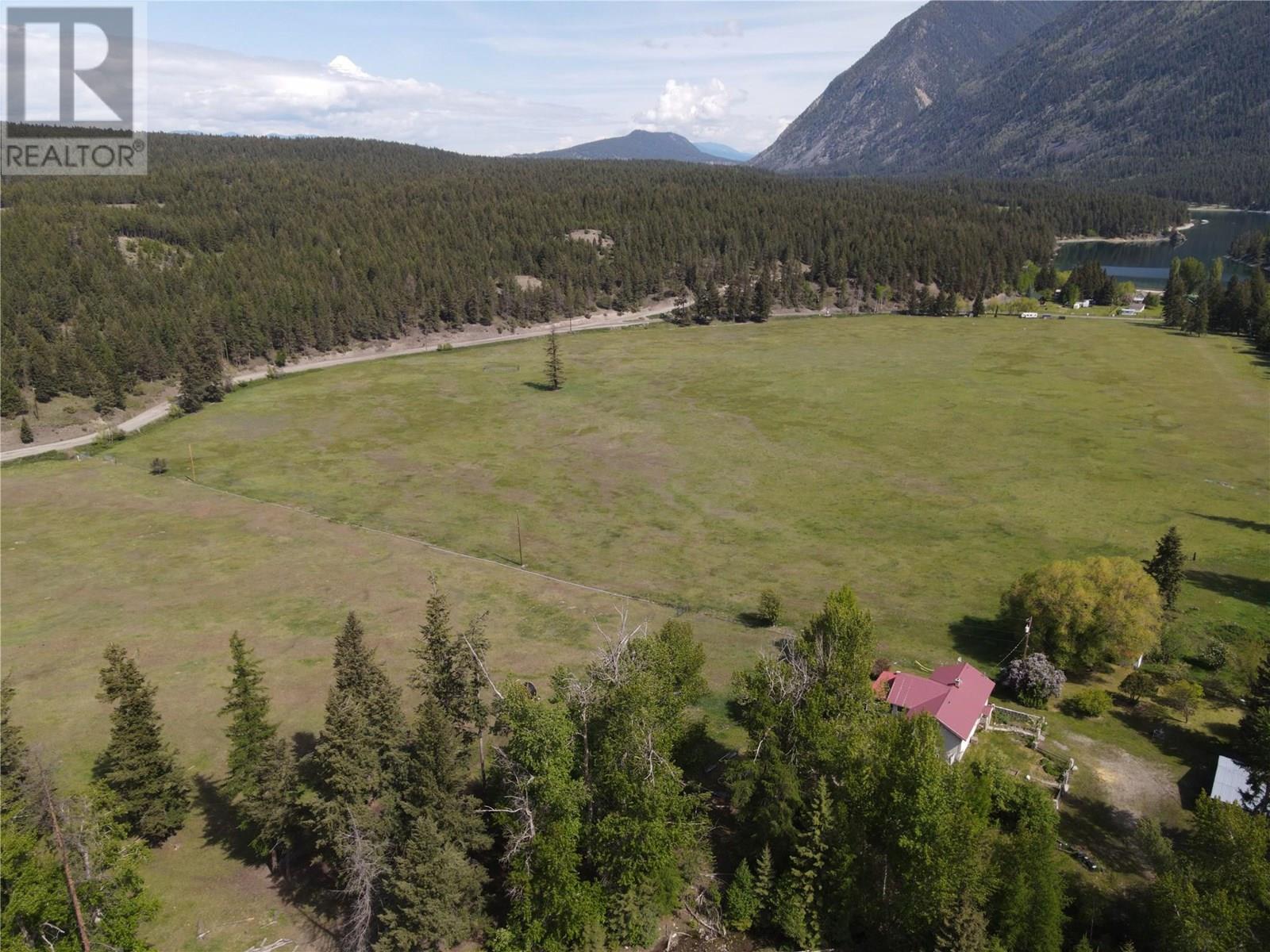 5888 Lazy Lake Road, Wasa, British Columbia  V0B 2K0 - Photo 15 - 10347068