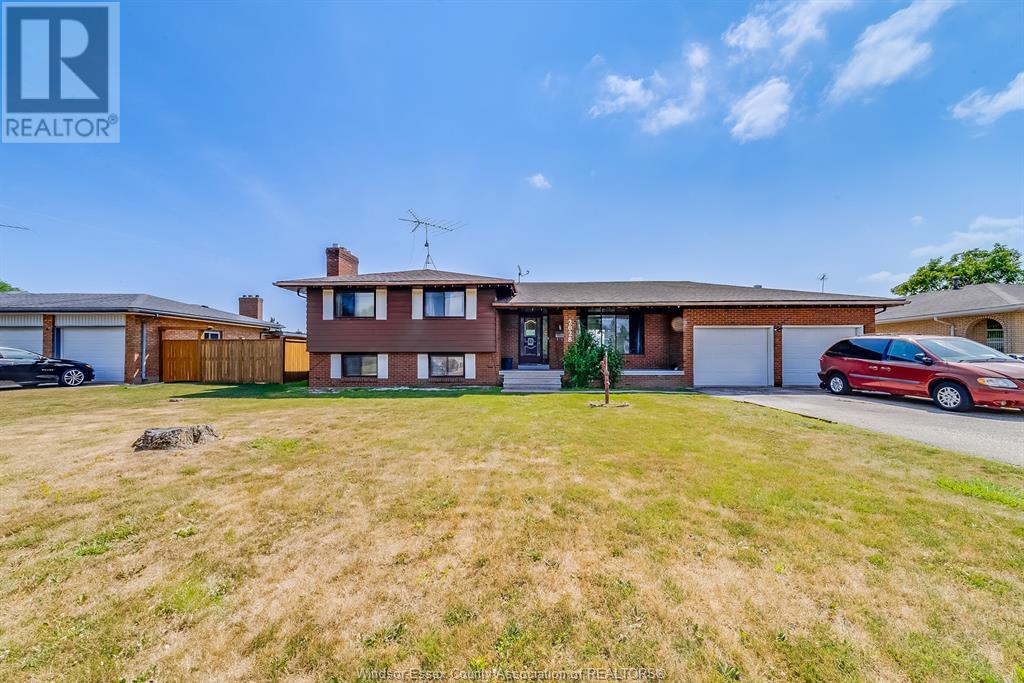 MLS# 25017625: 2028 LESPERANCE, Tecumseh, Canada