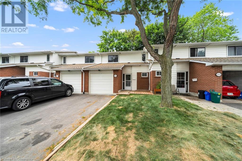 Property at 451 WOODVIEW Road Unit# 4 image 2
