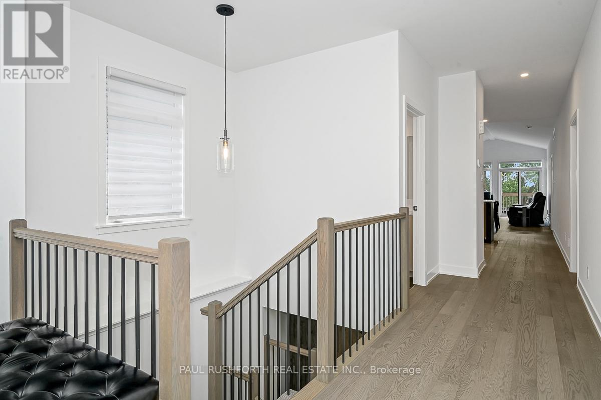 Property at 568 KNOTRIDGE STREET image 4