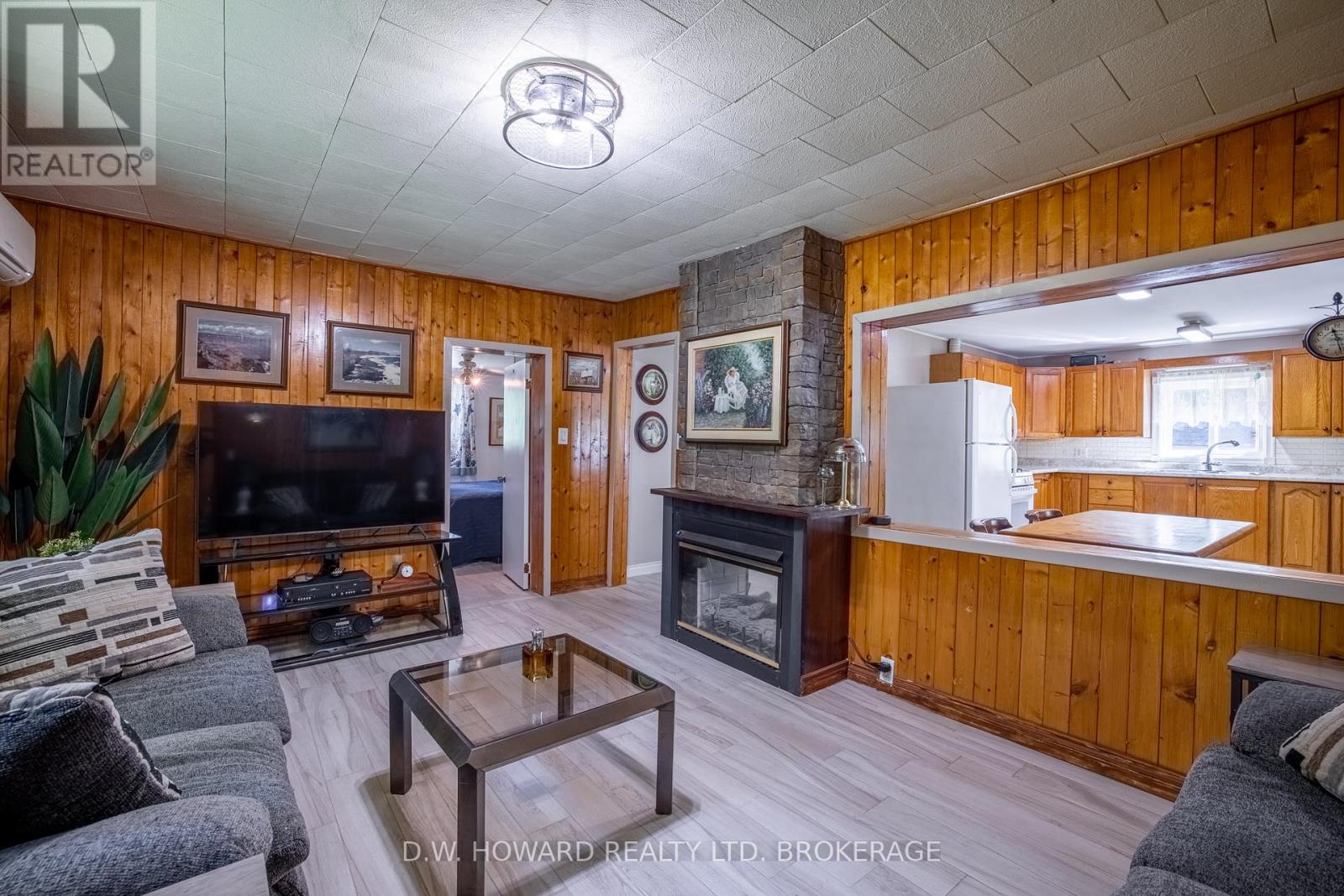 3249 Maple Avenue, Fort Erie (Ridgeway), Ontario  L0S 1N0 - Photo 6 - X12278867