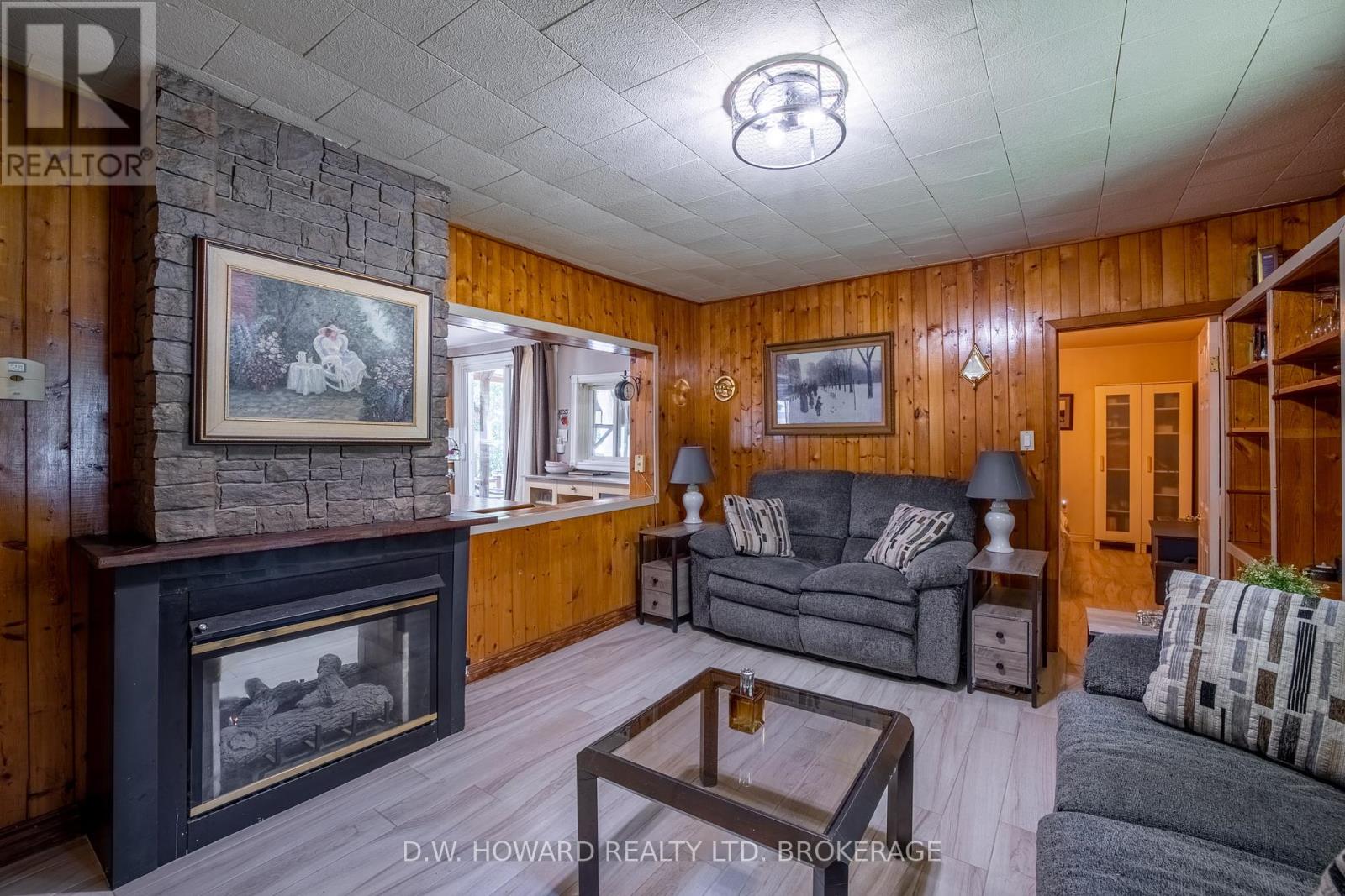 3249 Maple Avenue, Fort Erie (Ridgeway), Ontario  L0S 1N0 - Photo 7 - X12278867