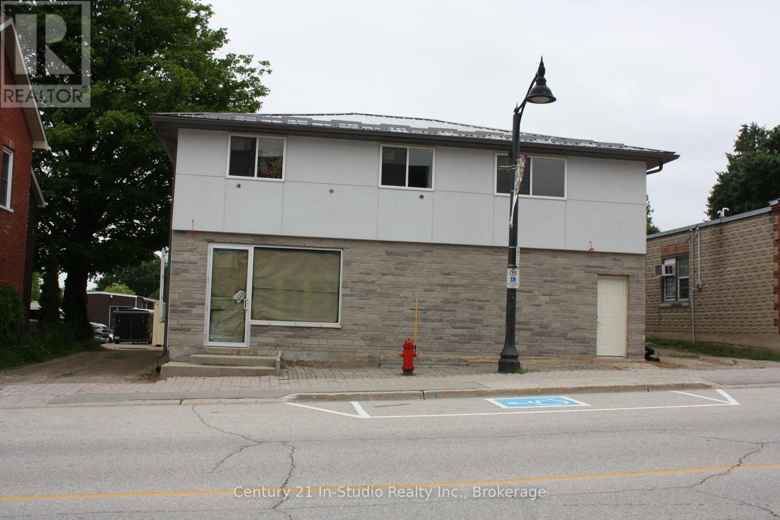 Unit B - 413 Queen Street S, Arran-Elderslie, Ontario  N0G 2N0 - Photo 2 - X12254512