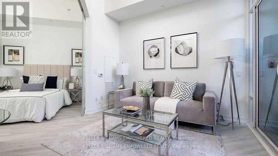 Property at 110 - 621 SHEPPARD AVENUE E image 4