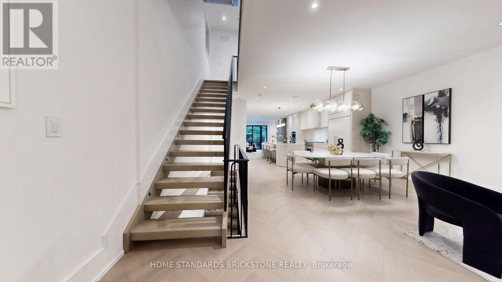 38 Elgin Avenue, Toronto, Ontario  M5R 1G6 - Photo 21 - C12278824
