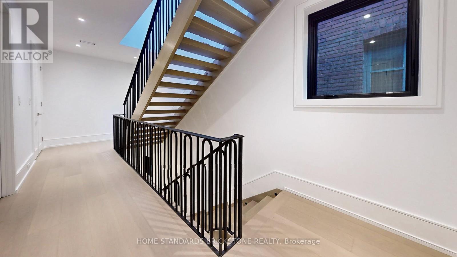 38 Elgin Avenue, Toronto, Ontario  M5R 1G6 - Photo 34 - C12278824