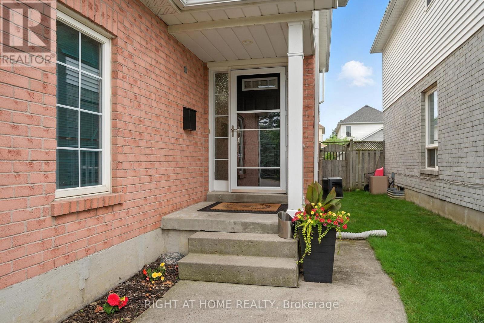 Property at 524 HARTGROVE LANE image 3