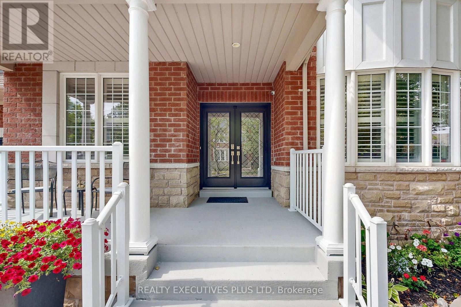Property at 29 WESTON CRESCENT image 3