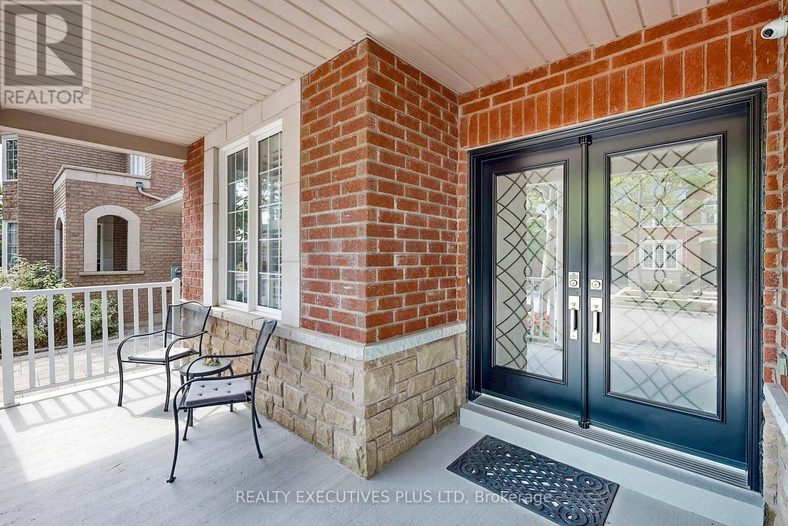 Property at 29 WESTON CRESCENT image 4