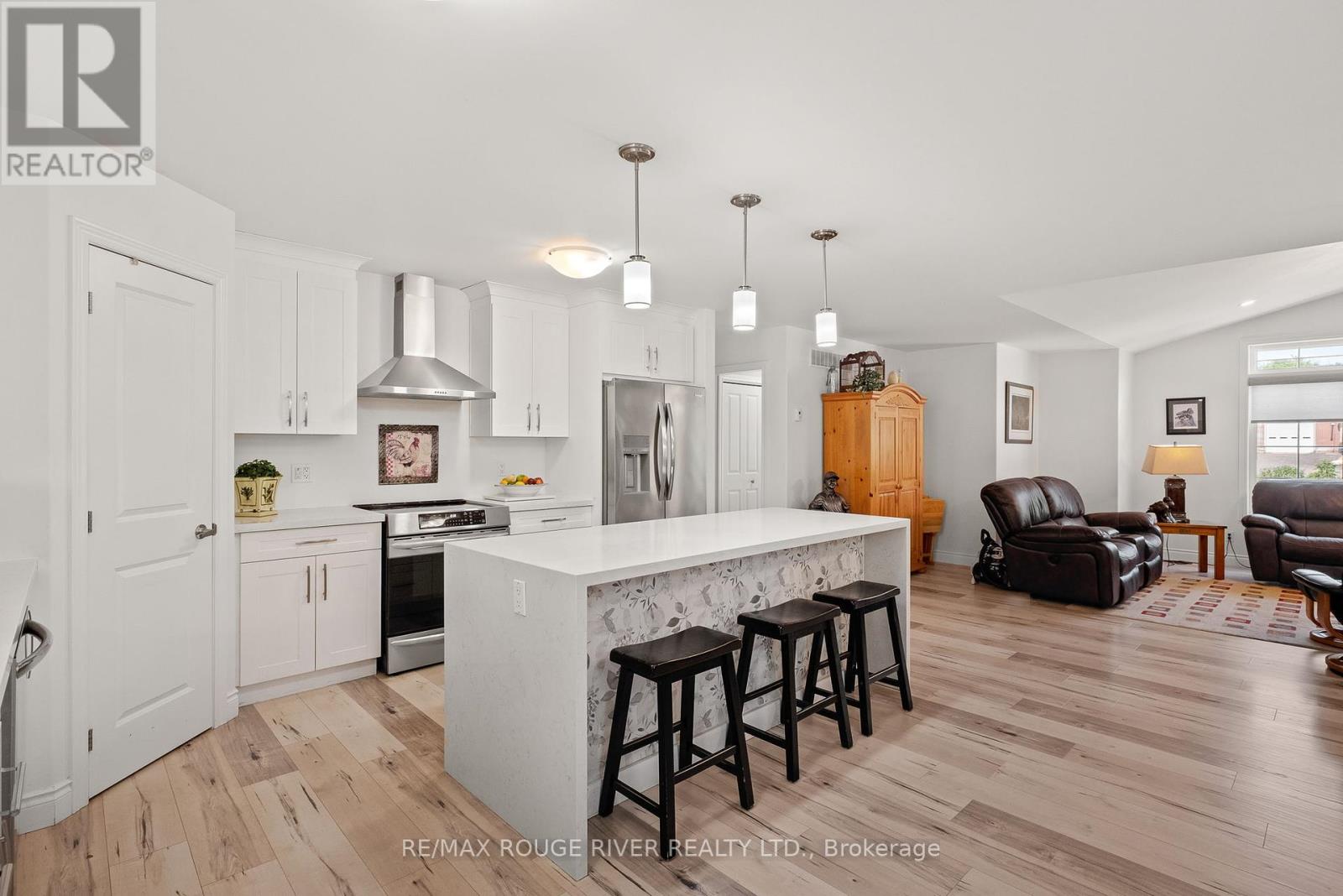 9633 County Road 2, Hamilton Township, Ontario  K9A 4J8 - Photo 8 - X12271106