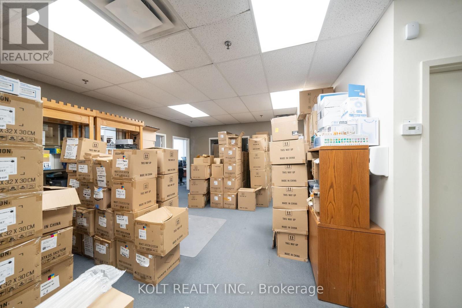 37 - 330 Esna Park Drive, Markham, Ontario  L3R 1H3 - Photo 4 - N12278826