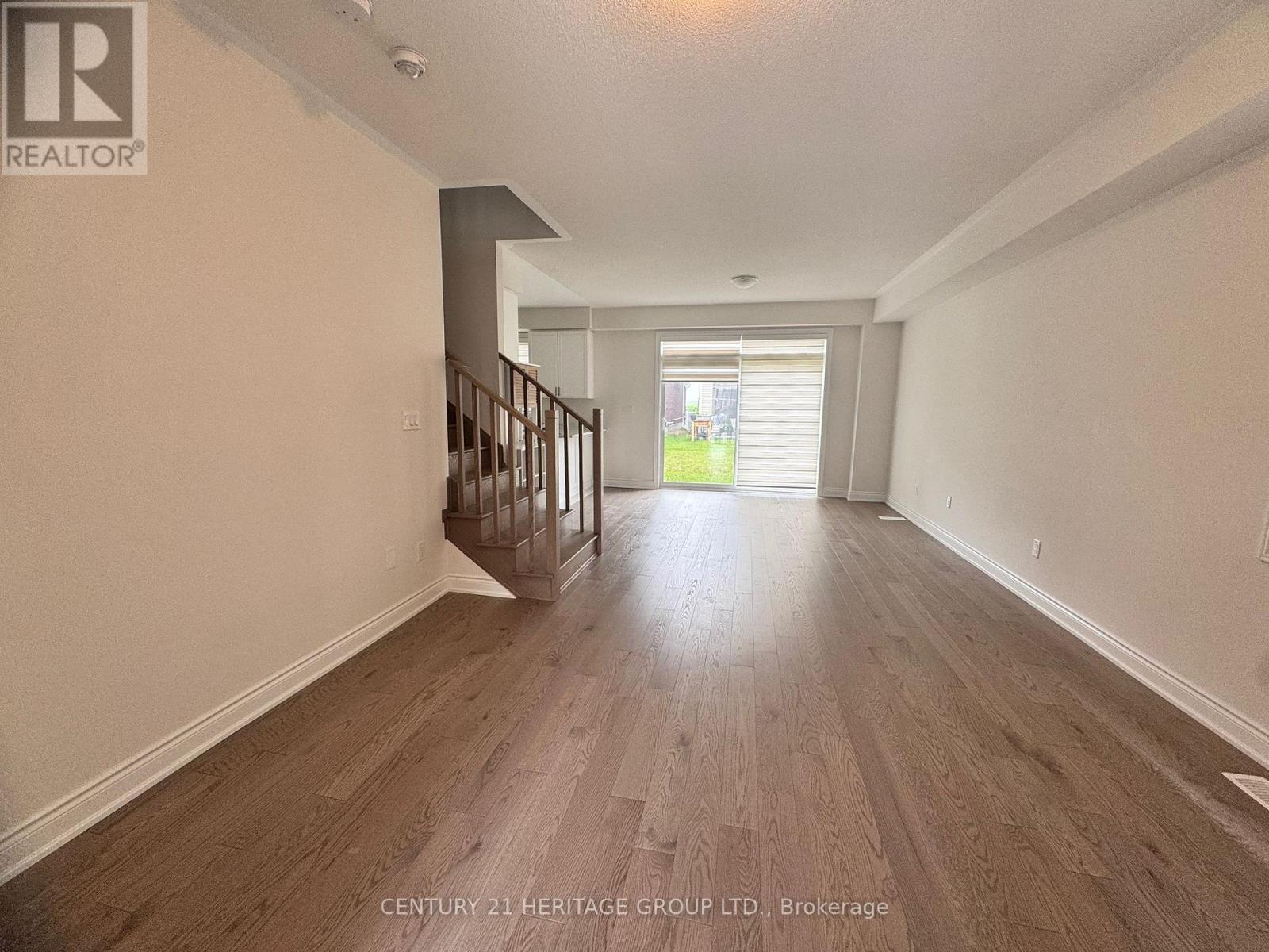 24 Tamworth Terrace, Barrie, Ontario  L9J 0L5 - Photo 2 - S12278754
