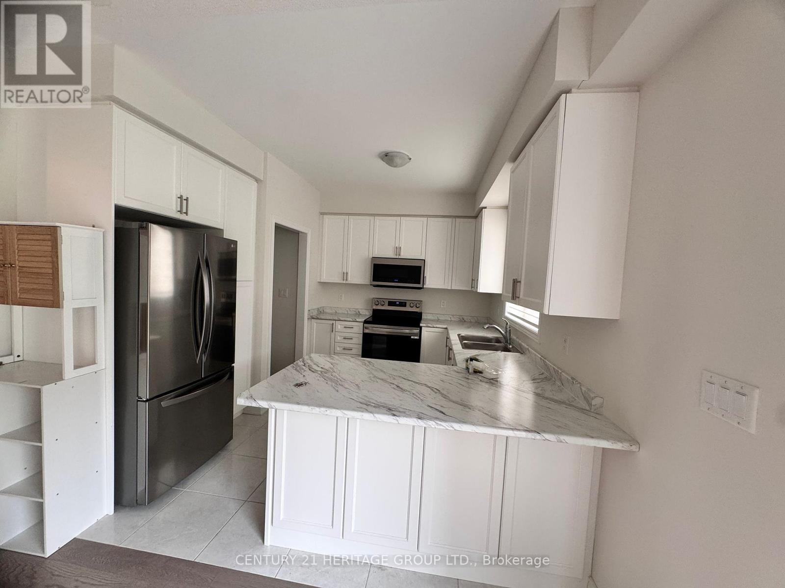 24 Tamworth Terrace, Barrie, Ontario  L9J 0L5 - Photo 3 - S12278754
