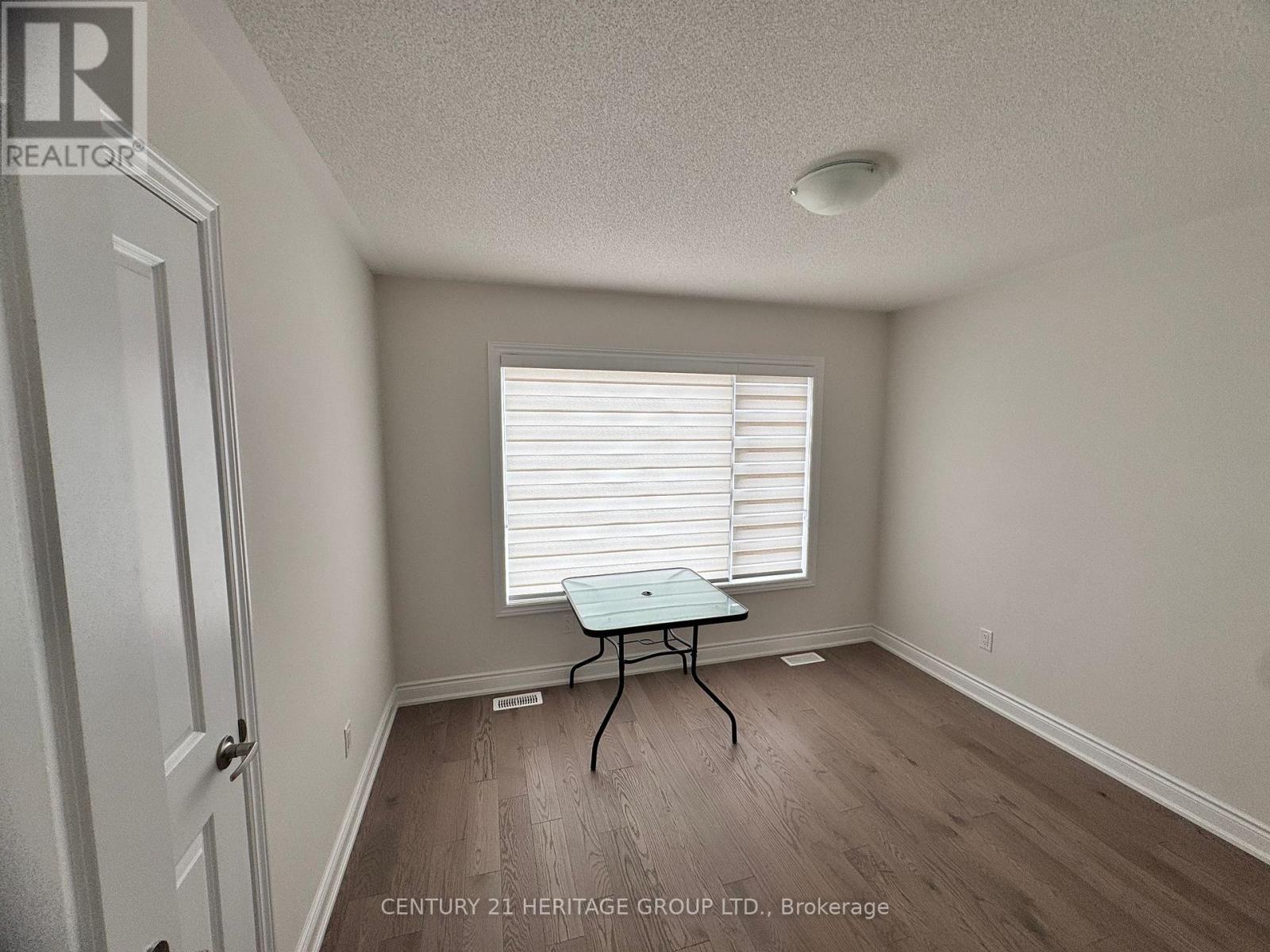24 Tamworth Terrace, Barrie, Ontario  L9J 0L5 - Photo 5 - S12278754
