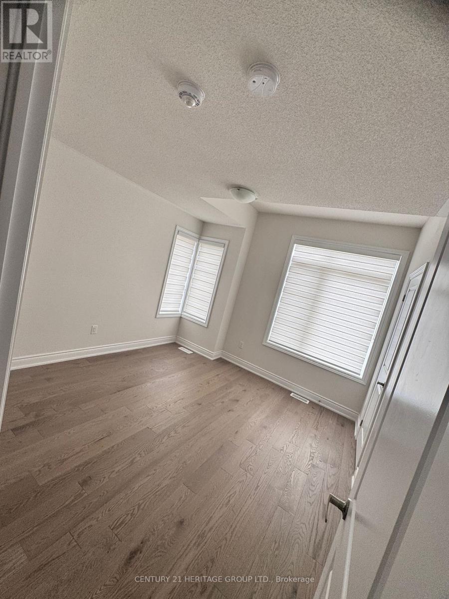 24 Tamworth Terrace, Barrie, Ontario  L9J 0L5 - Photo 6 - S12278754