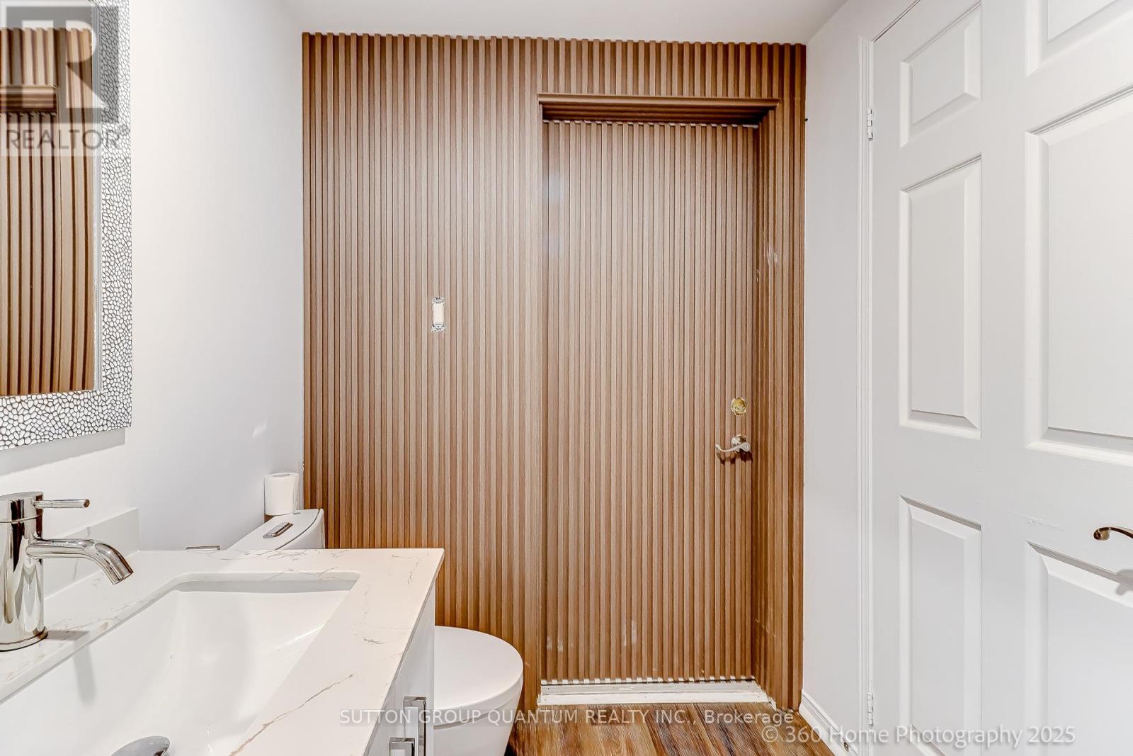 3246 Fanleaf Drive, Mississauga, Ontario  L5N 7C9 - Photo 11 - W12278858