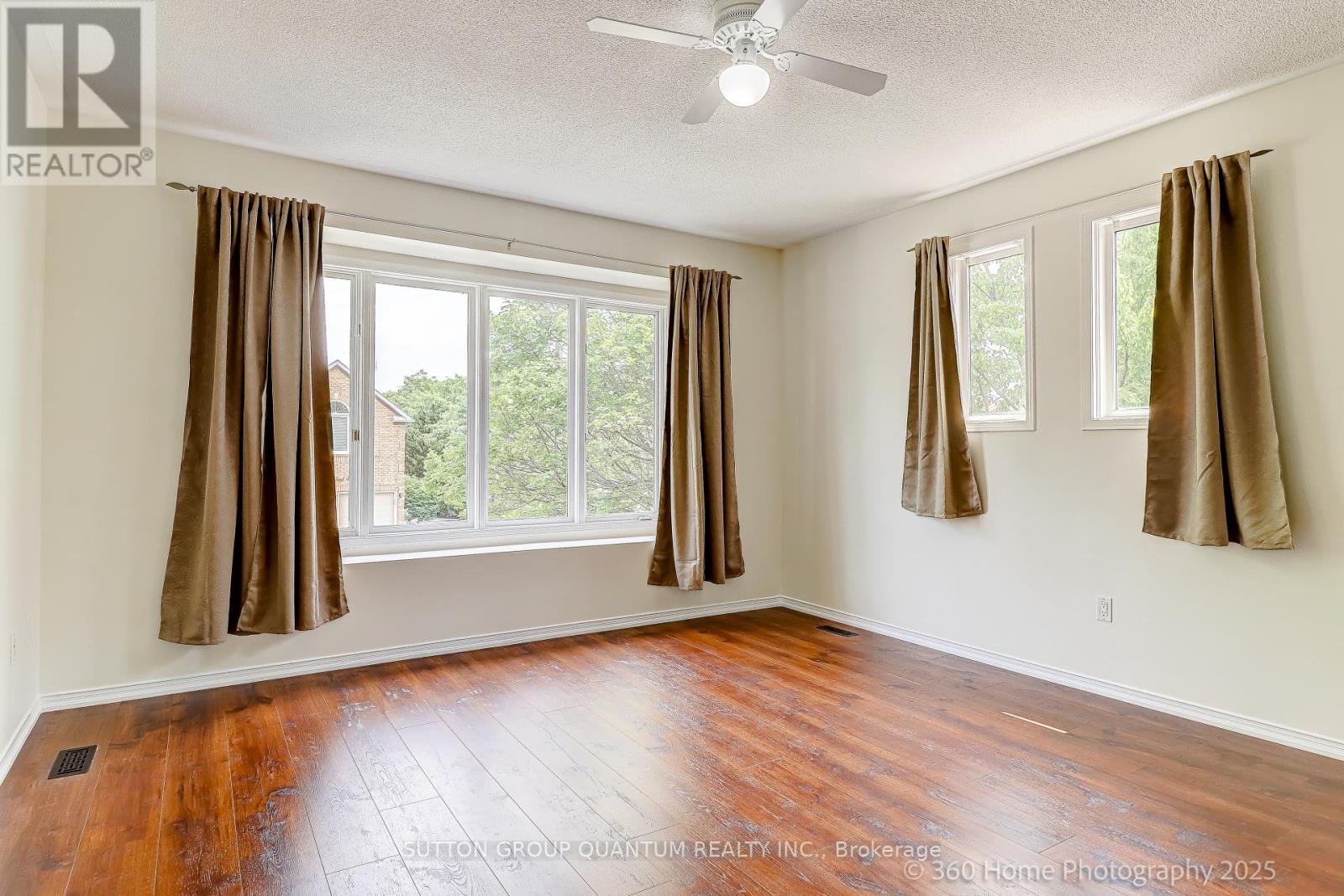 3246 Fanleaf Drive, Mississauga, Ontario  L5N 7C9 - Photo 14 - W12278858