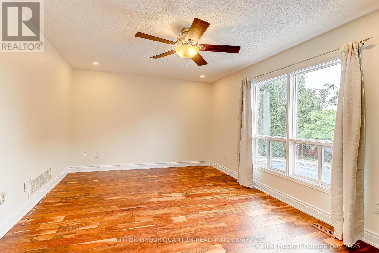 3246 Fanleaf Drive, Mississauga, Ontario  L5N 7C9 - Photo 16 - W12278858