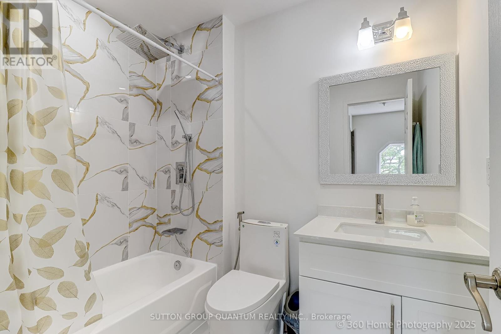 3246 Fanleaf Drive, Mississauga, Ontario  L5N 7C9 - Photo 17 - W12278858