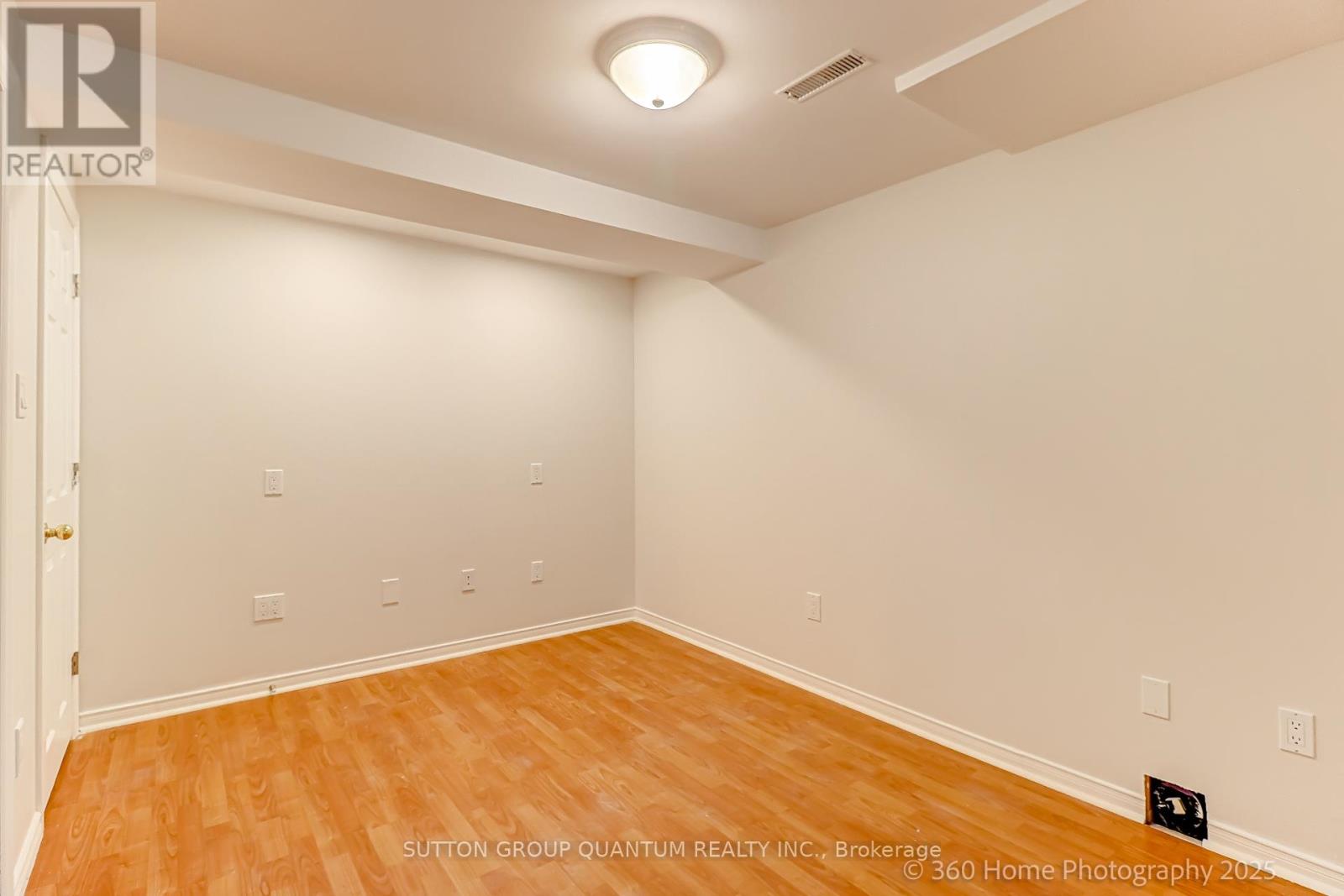 3246 Fanleaf Drive, Mississauga, Ontario  L5N 7C9 - Photo 26 - W12278858
