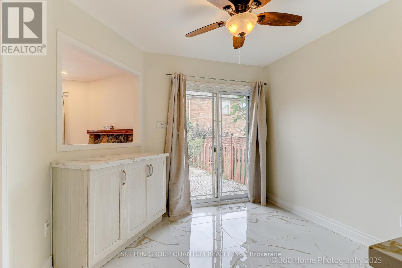 3246 Fanleaf Drive, Mississauga, Ontario  L5N 7C9 - Photo 9 - W12278858