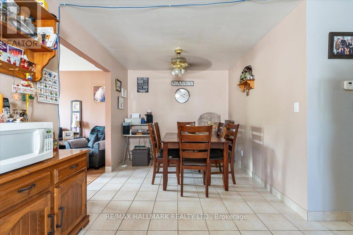 10 Woodland Drive, Welland, Ontario  L3C 7C9 - Photo 10 - X12278807