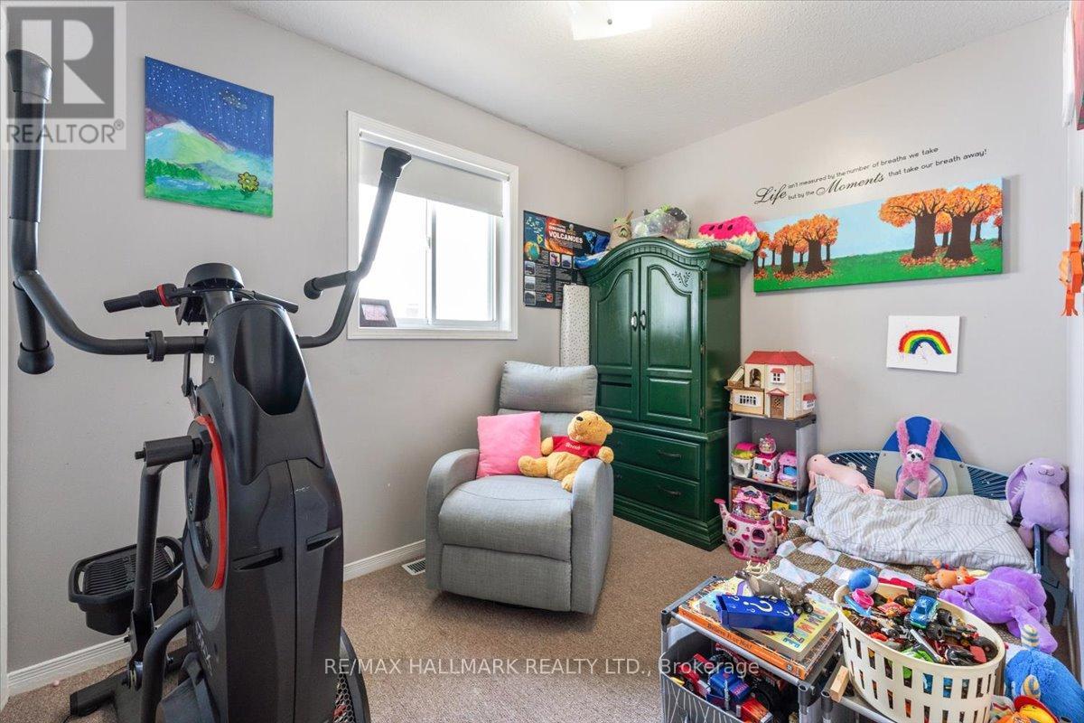 10 Woodland Drive, Welland, Ontario  L3C 7C9 - Photo 13 - X12278807