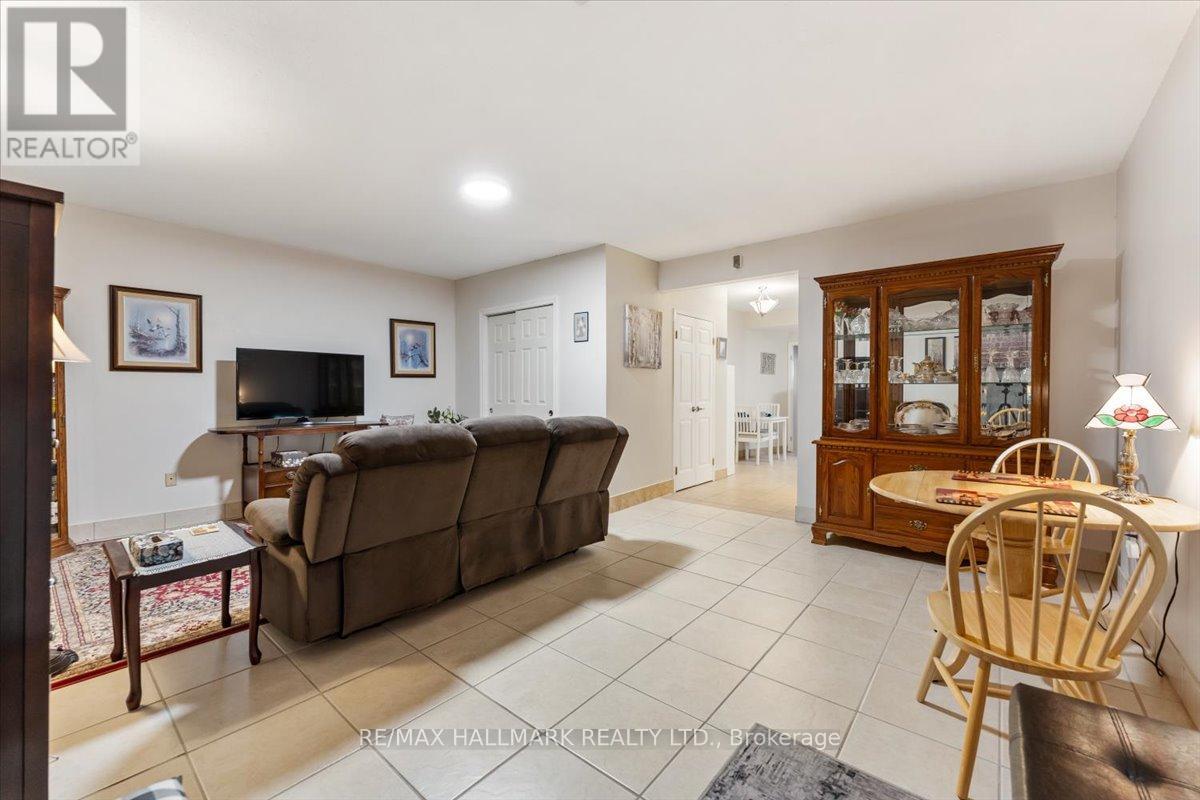 10 Woodland Drive, Welland, Ontario  L3C 7C9 - Photo 20 - X12278807