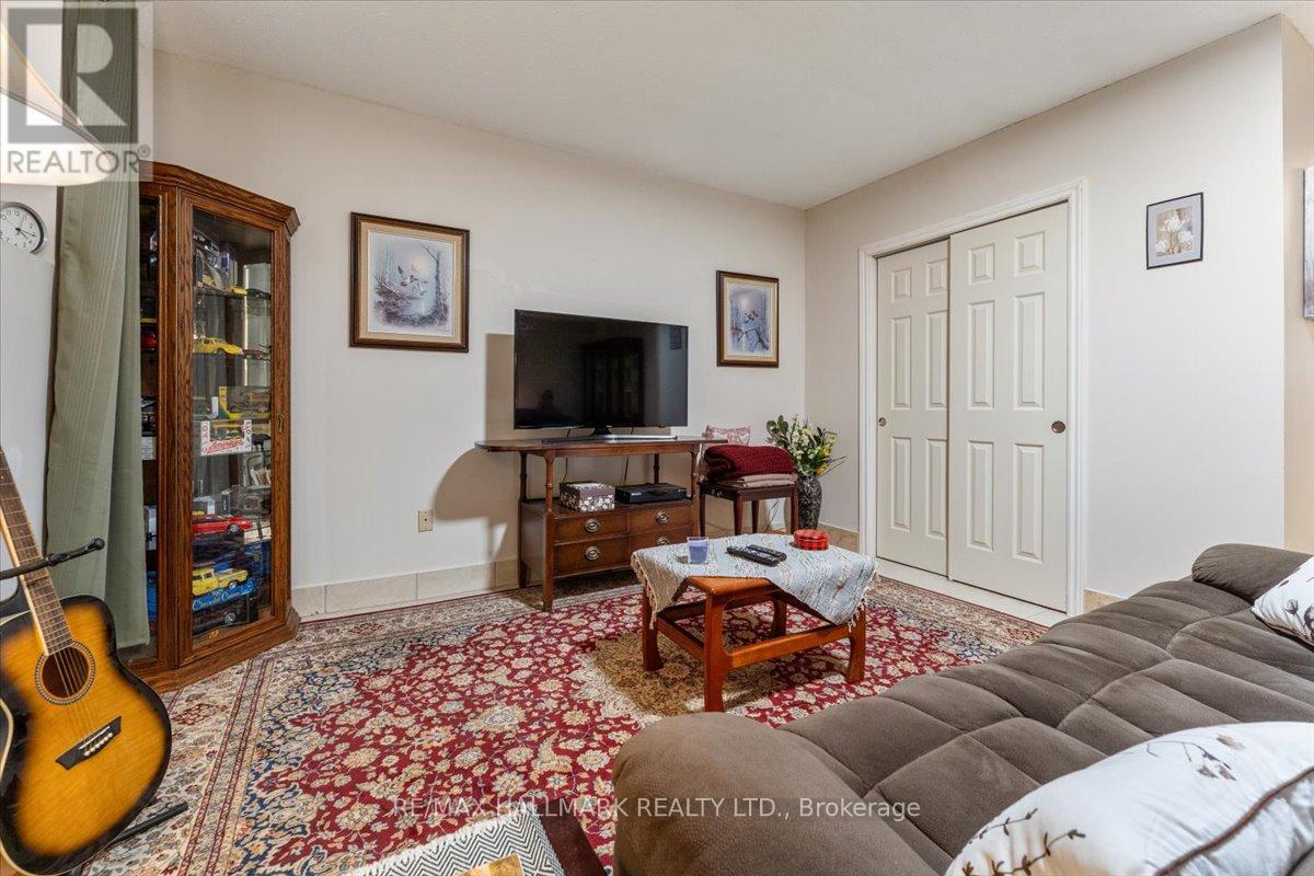 10 Woodland Drive, Welland, Ontario  L3C 7C9 - Photo 22 - X12278807