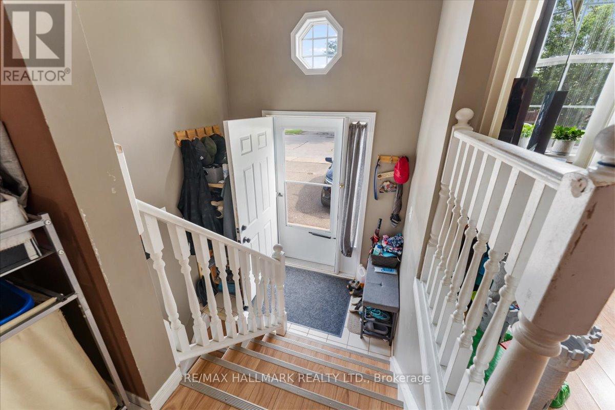 10 Woodland Drive, Welland, Ontario  L3C 7C9 - Photo 4 - X12278807