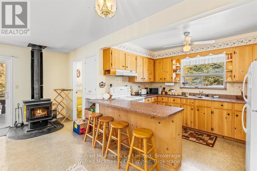 8446 Line 12, Wellington North, Ontario  N0G 1N0 - Photo 6 - X12278964