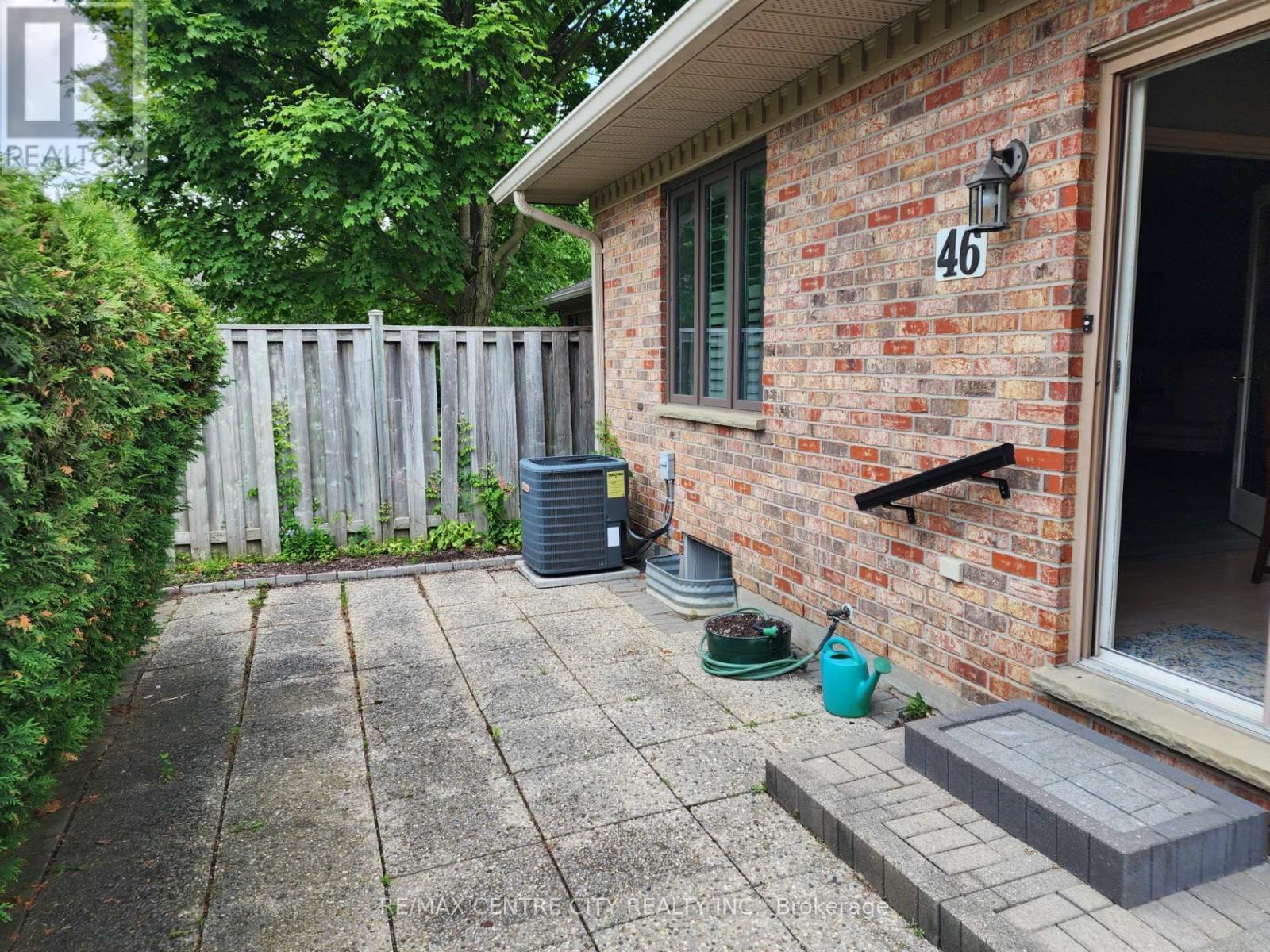 46 - 30 DOON DRIVE, London North, Ontario