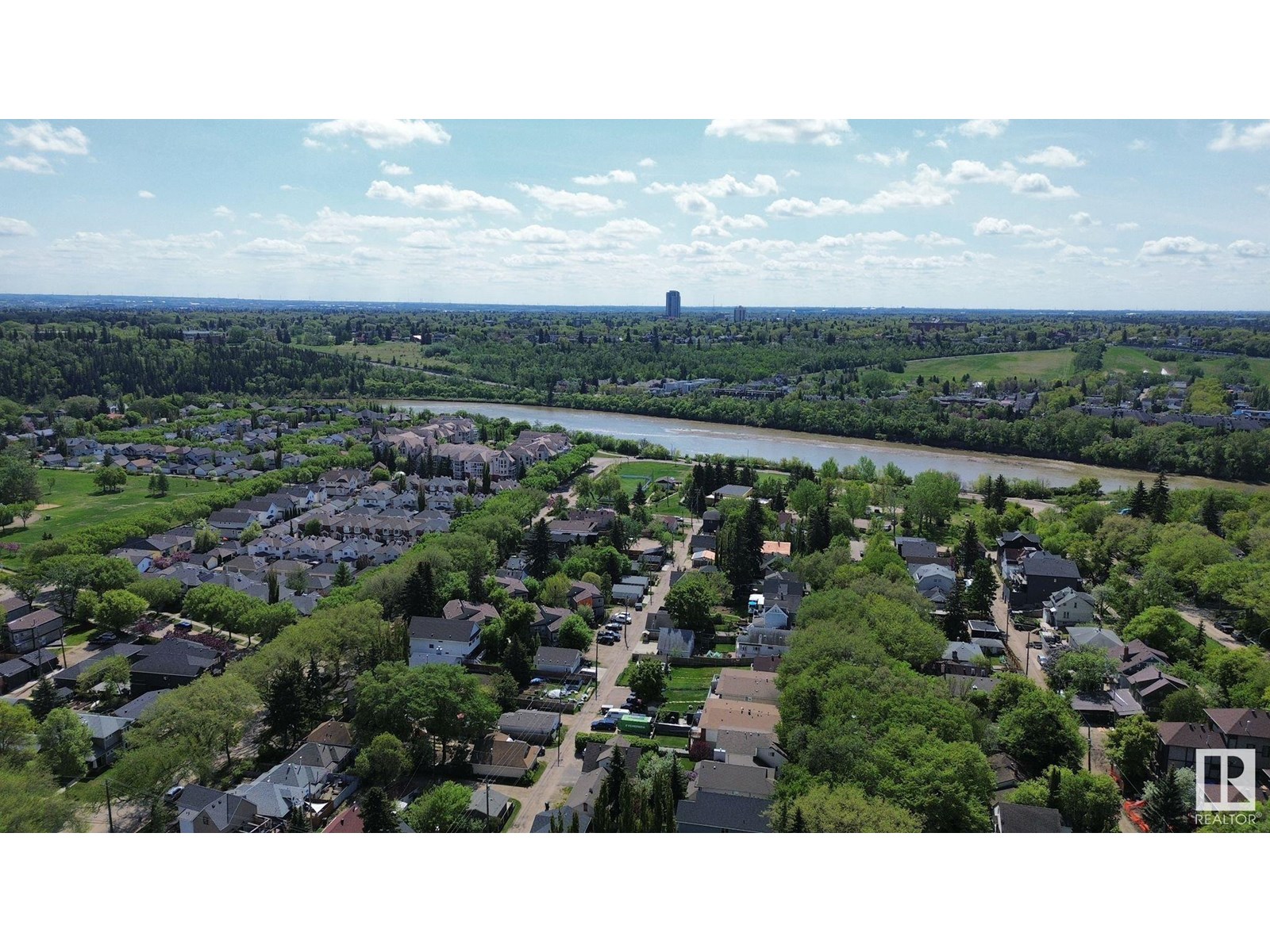 Property at 10173 93 ST NW image 3