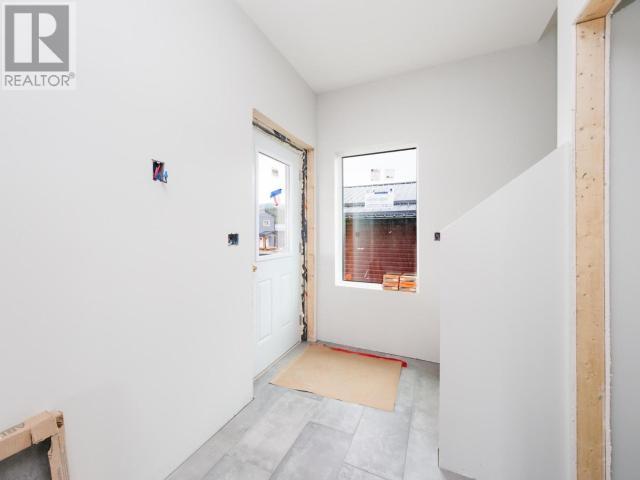 Property at 39 OMEGA STREET image 5