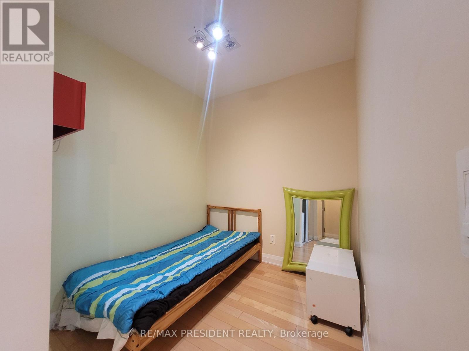 801 - 3504 Hurontario Street, Mississauga, Ontario  L5B 0B9 - Photo 12 - W12278877