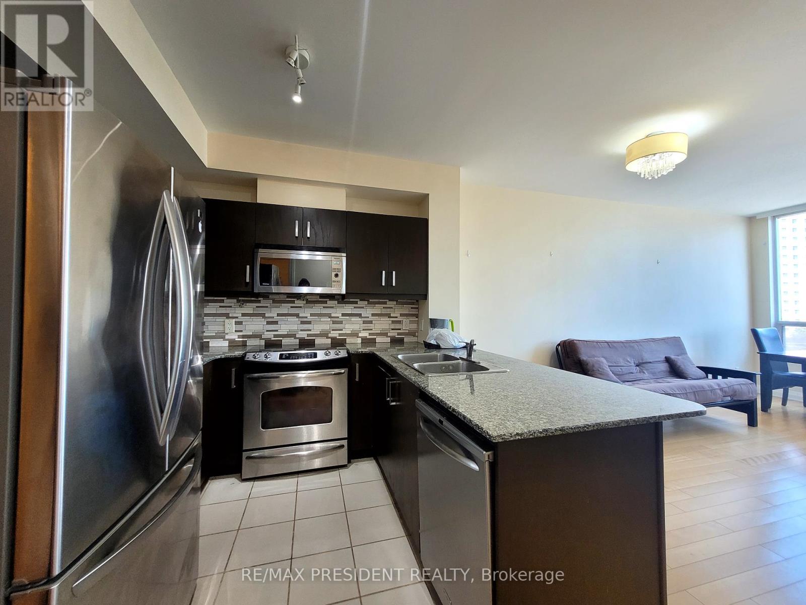801 - 3504 Hurontario Street, Mississauga, Ontario  L5B 0B9 - Photo 6 - W12278877