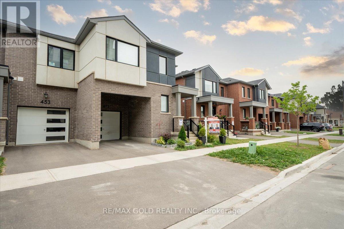 451 Gordon Krantz Avenue, Milton, Ontario  L9E 1W1 - Photo 1 - W12278885