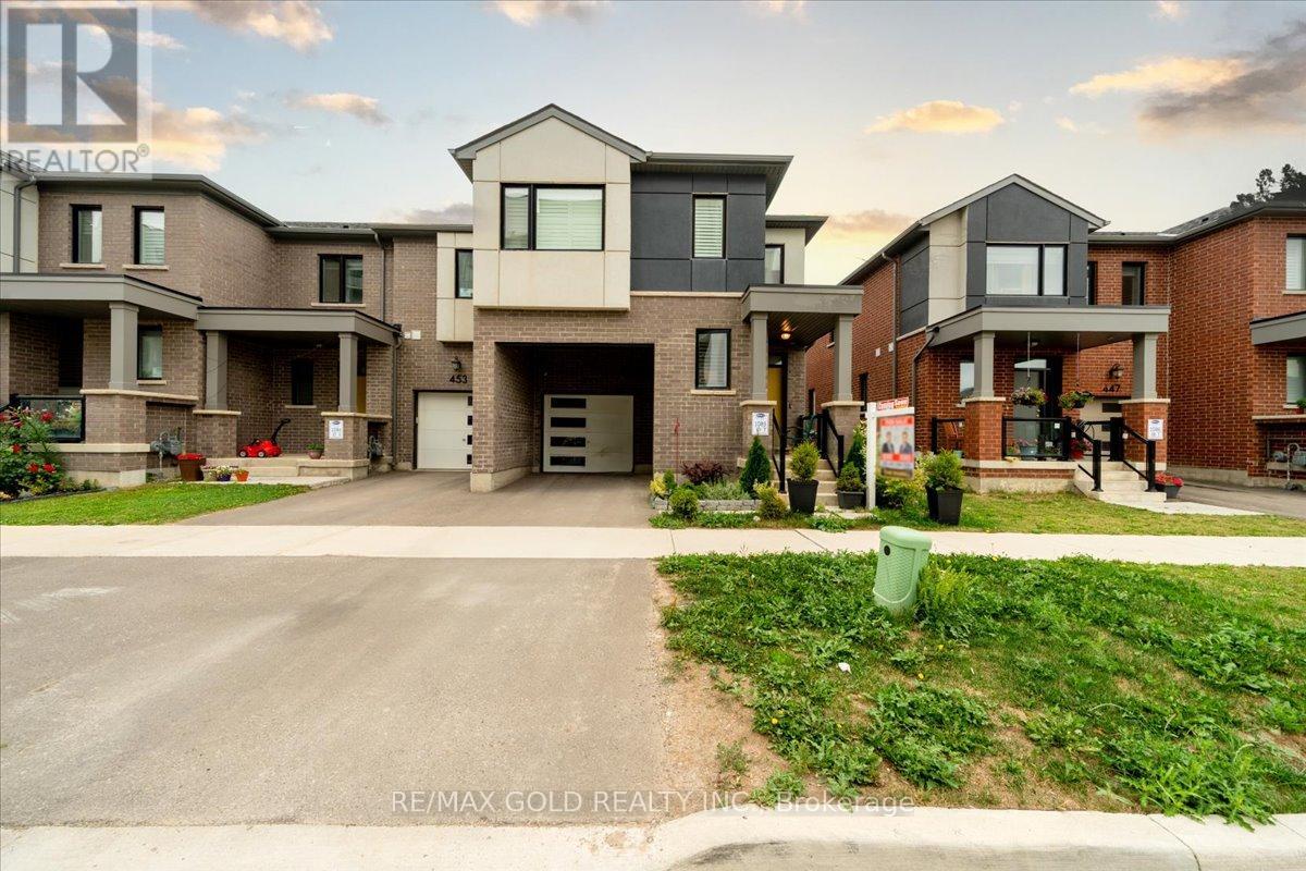 451 Gordon Krantz Avenue, Milton, Ontario  L9E 1W1 - Photo 2 - W12278885