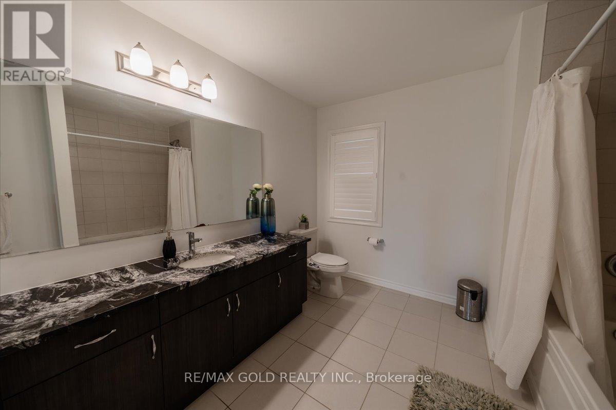 451 Gordon Krantz Avenue, Milton, Ontario  L9E 1W1 - Photo 23 - W12278885
