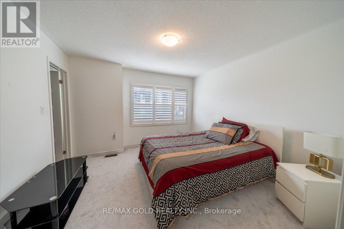 451 Gordon Krantz Avenue, Milton, Ontario  L9E 1W1 - Photo 28 - W12278885