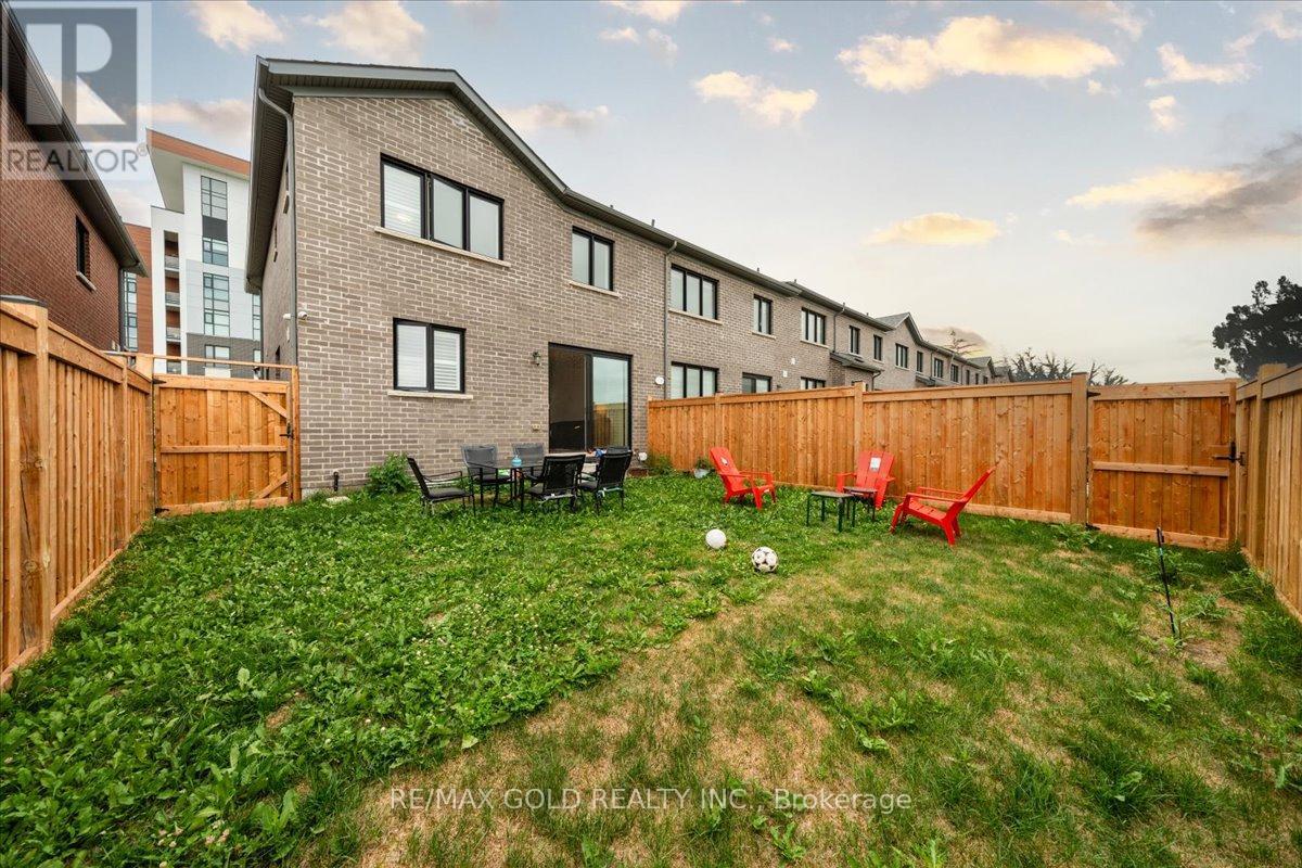 451 Gordon Krantz Avenue, Milton, Ontario  L9E 1W1 - Photo 33 - W12278885