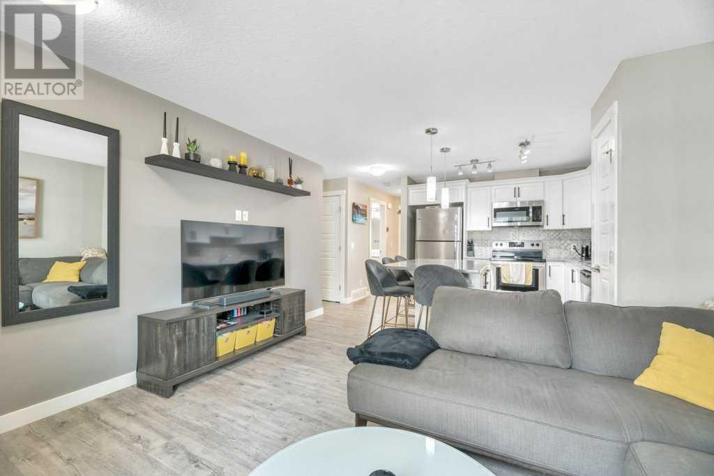 Property at 1108 Cranbrook Walk SE image 4