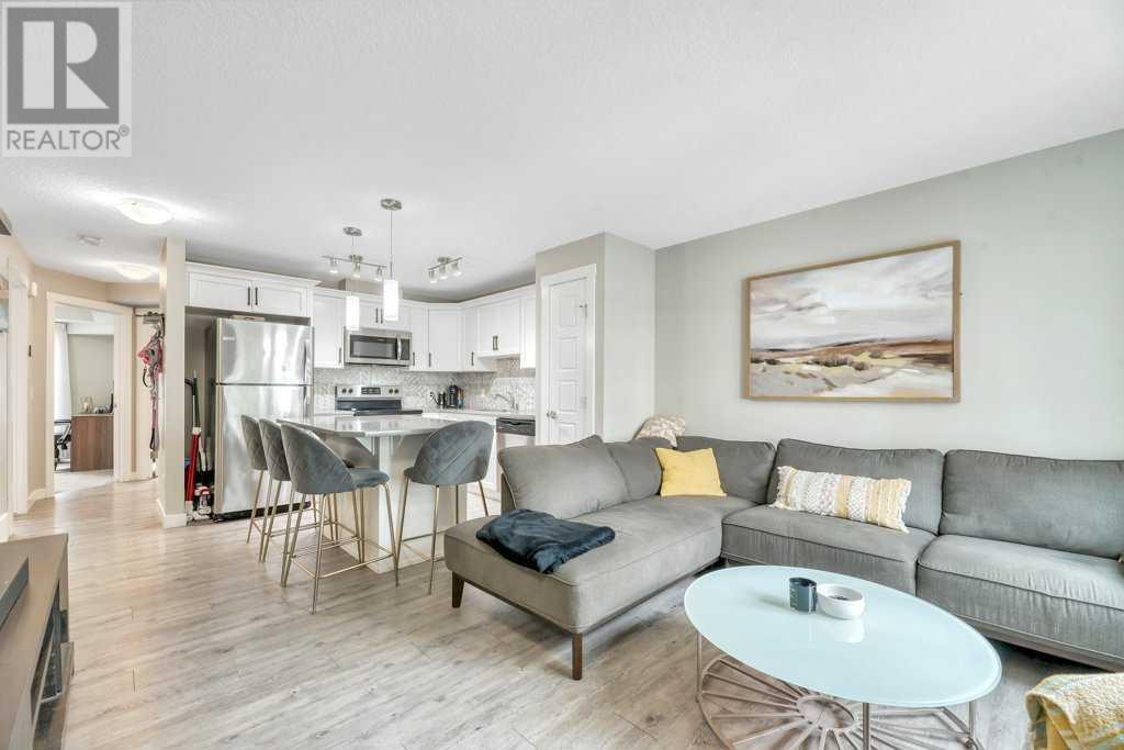 Property at 1108 Cranbrook Walk SE image 3